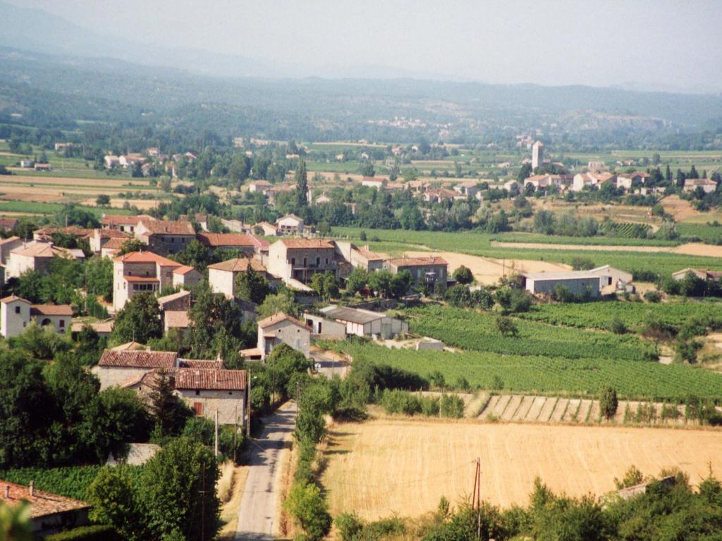 pleoux1.jpg
